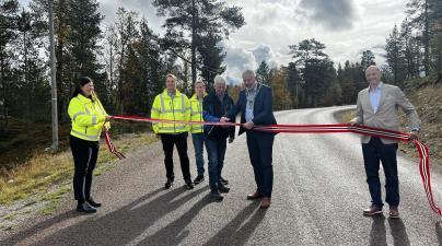 Lenke til artikkel: Endelig fast dekke på hele veien til Elgå