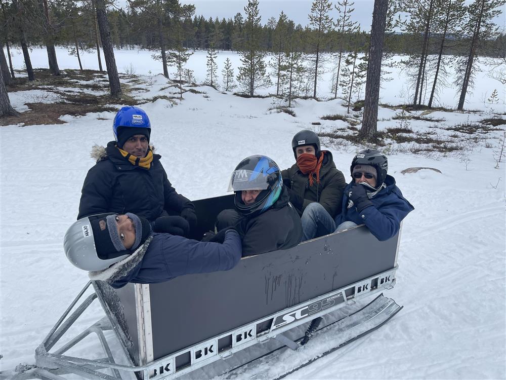 Snøscootertur - Klikk for stort bilde